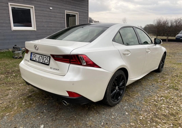 Lexus IS cena 84900 przebieg: 60200, rok produkcji 2015 z Górzno małe 106